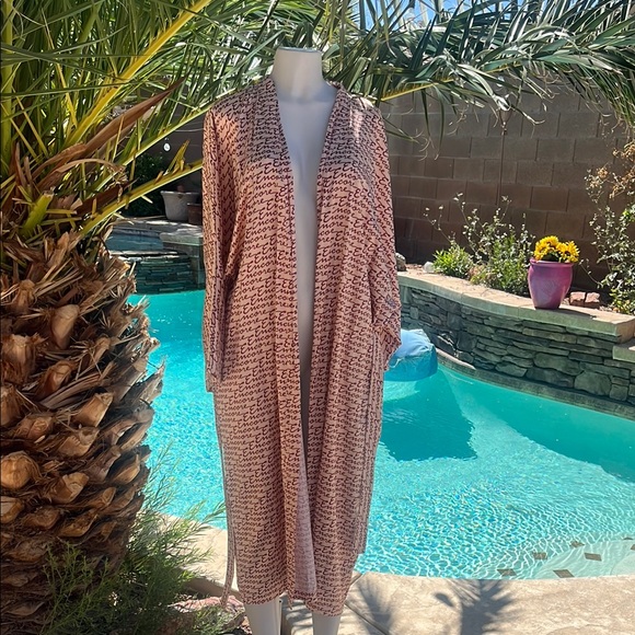 Elegant ENCORE  Scripted Kimono / bath robe - Picture 1 of 11